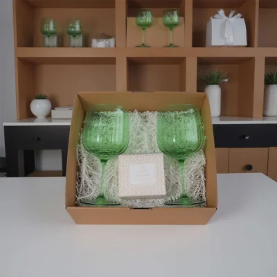 Подарочный бокс №2 (Бокал для вина (2 шт.) + Ароматическая свеча + Подарочная упаковка)_2