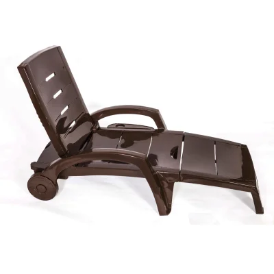 Шезлонг складной на колесах, шоколадный фотография