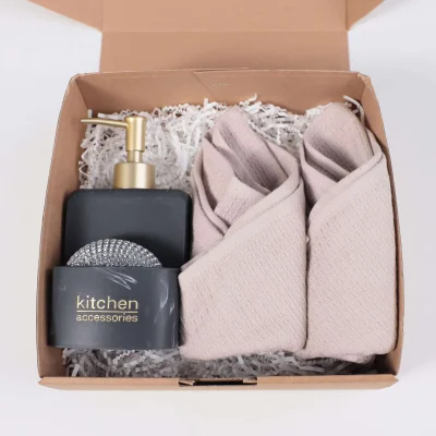 Подарочный бокс №8 (Полотенце вафельное (2 шт.) + Дозатор декоративный + Подарочная упаковка)_6