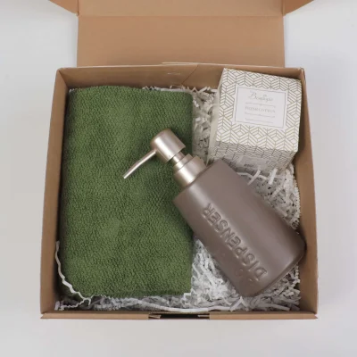 Подарочный бокс №4 (Полотенце вафельное (2 шт.) + Ароматическая свеча + Дозатор + Подарочная упаковка)_6