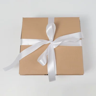 Подарочный бокс №8 (Полотенце вафельное (2 шт.) + Дозатор декоративный + Подарочная упаковка)_4