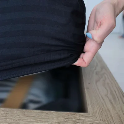 Простыня на резинке 90*200*20см Чёрный, премиум  сатин-страйп_5