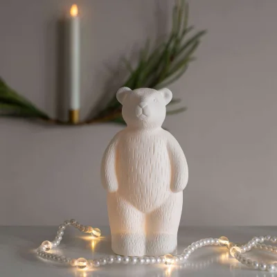 Светодиодный декор AKS тип 9 ( Мишка, керамика 9.5х8х17.8см 1LED, LR44*3 ) фотография