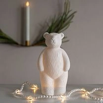 Светодиодный декор AKS тип 9 ( Мишка, керамика 9.5х8х17.8см 1LED, LR44*3 ) фотография